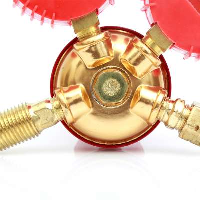 Safety low pressure gas regulator for acetylene